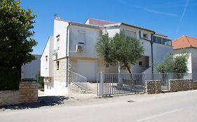 Pepi Apartments 2
